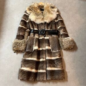 Luxurious Fur Coat. vintage beaver jacket with a brown belt. Small
